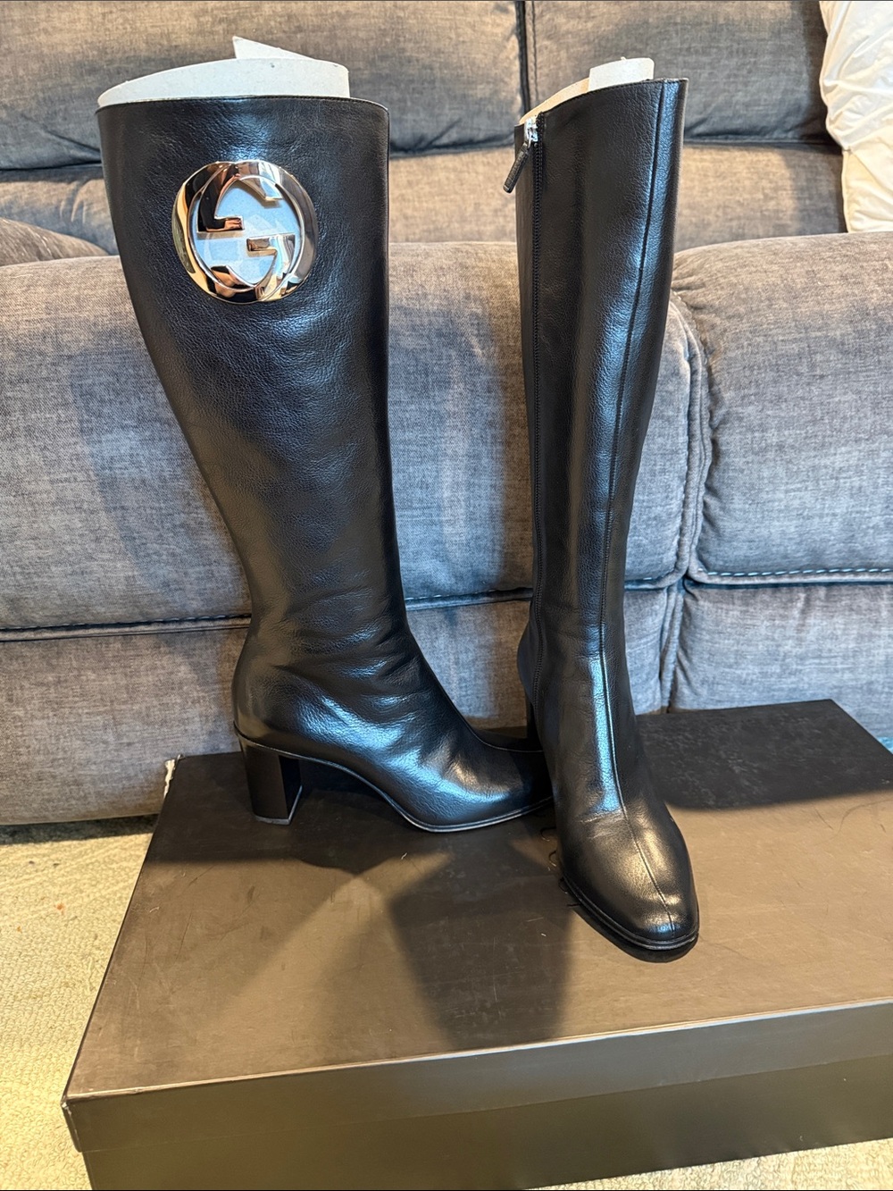 Gucci preowned boots size 8.5 w box